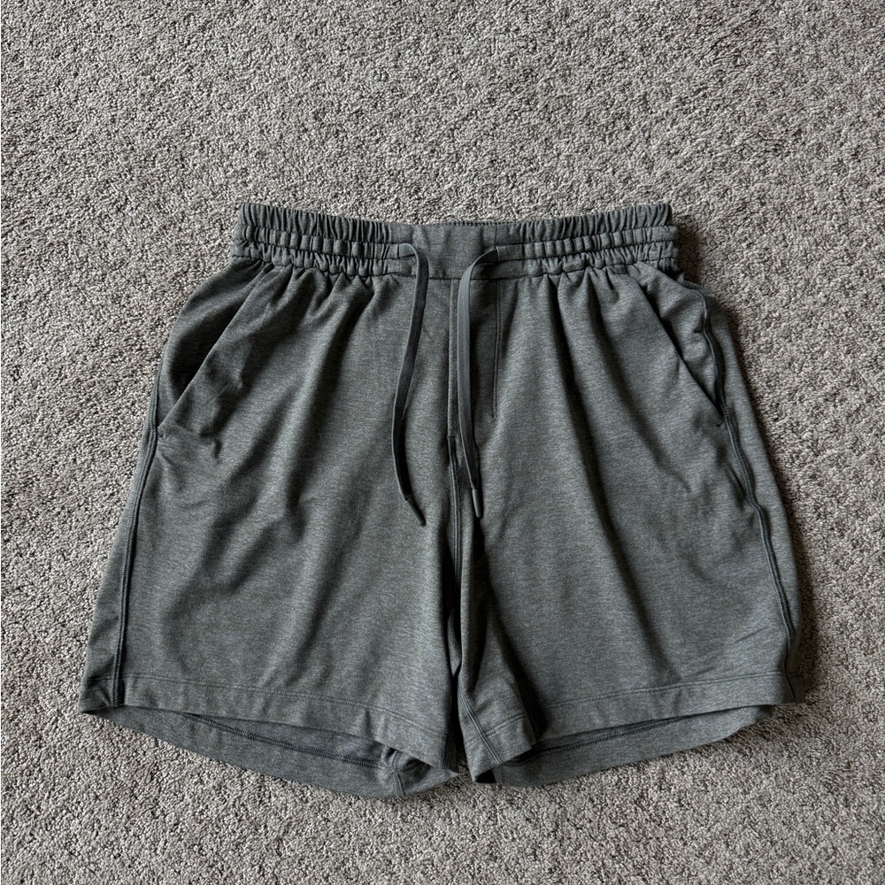 Lululemon Soft Jersey Short 5” Bundle | Heathered Oak + Heathered Grey Sage